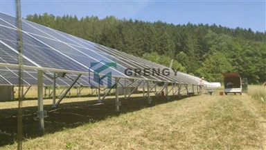Panouri solare pentru teren rezidential