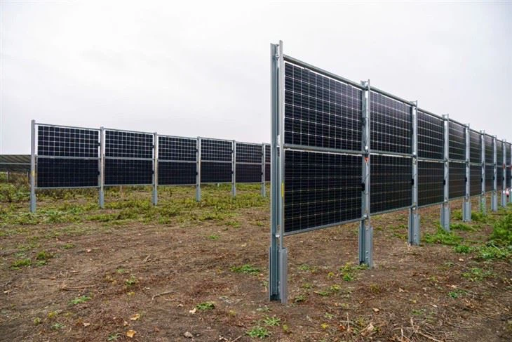 Dual-Use Vertical Solar Mounting Structure suppliers