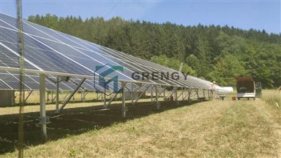 Panouri solare pentru teren rezidential